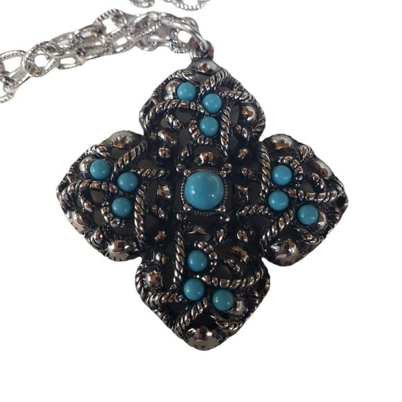 Avon Sierra Maltese Cross Faux Turquoise Necklace Pendant Vintage 1973 - Picture 10 of 12